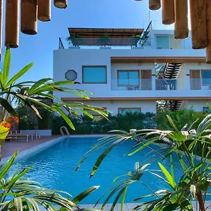 Lägenhet Wayla Villa@maikhaobeach, Mai Khao