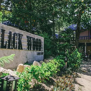 https://black-wood-hostel.tophotelskohtao.com