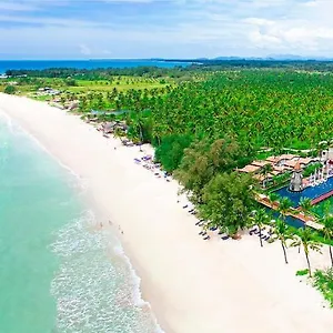 Graceland Khaolak Beachfront קאו לק